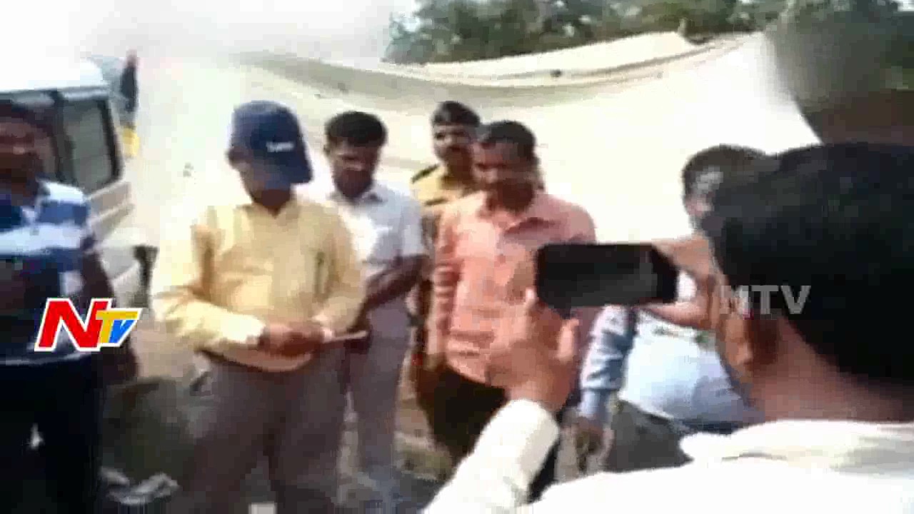 IT Department Caught Rs 10 Crore in Bank Locker || New Notes || Demonetisation || NTV