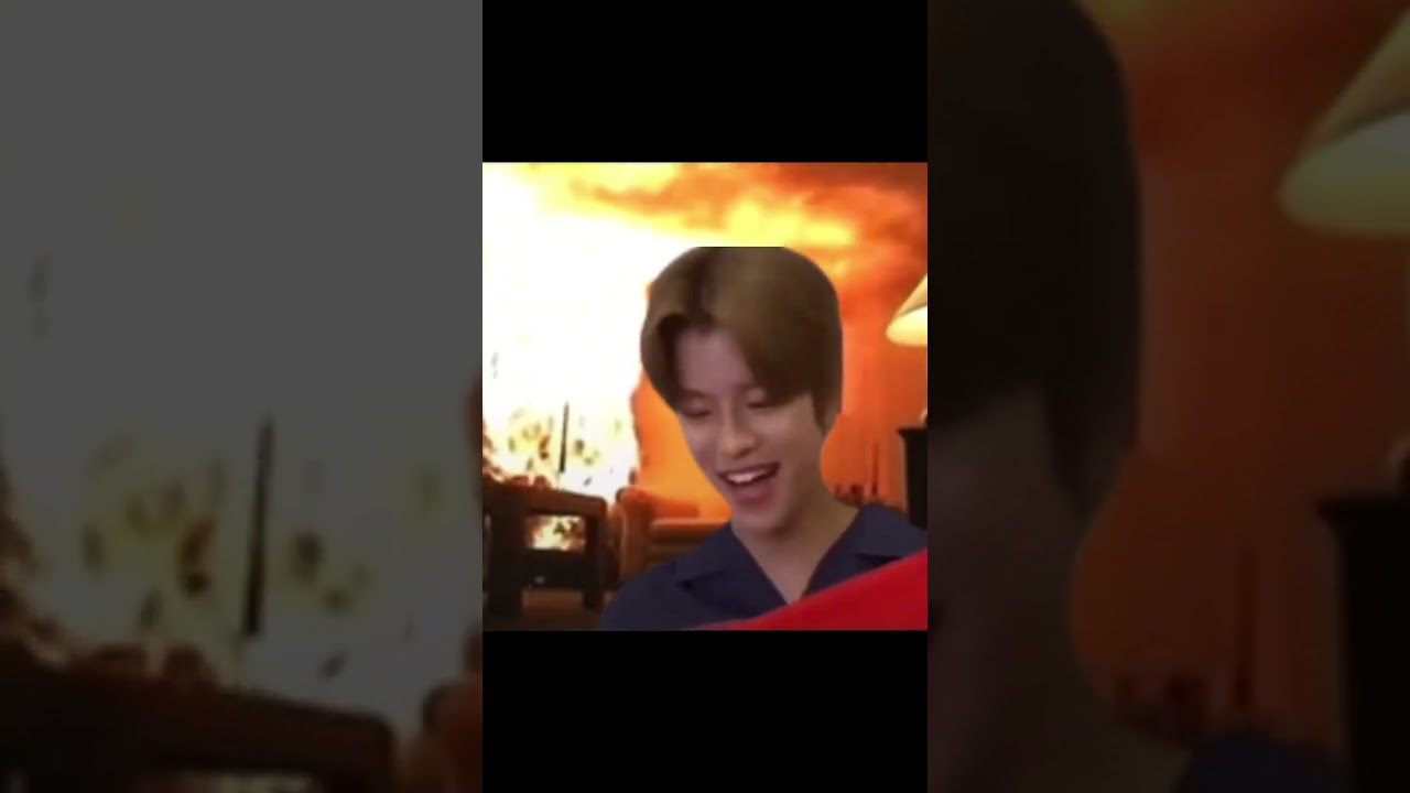 MERRY CHRISTMAS POOKIES 🎅#seungmin #kimseungmin #strykids #skz #kpop