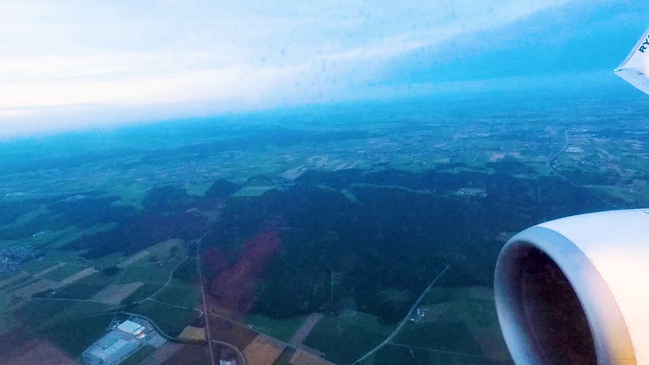 Approach and Landing at Memmingen Airport