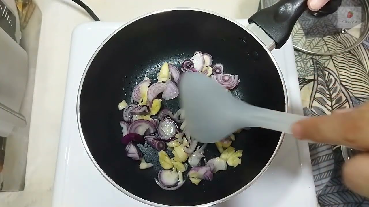 How to cook cabbage soup with Oyster sauce.