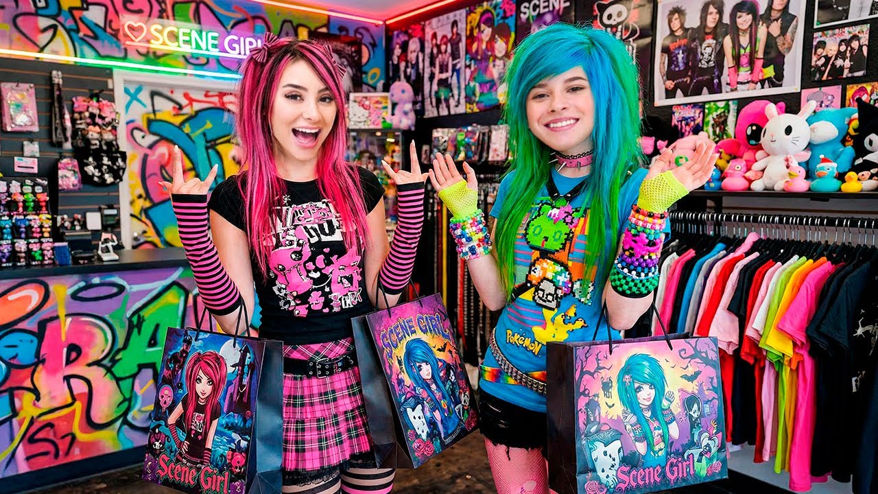 Comprando Roupas De Scene Gil Pra Aninha!