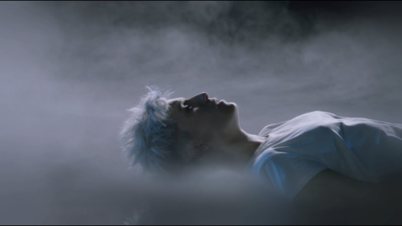 Jeanne Added - Look at them (clip officiel)