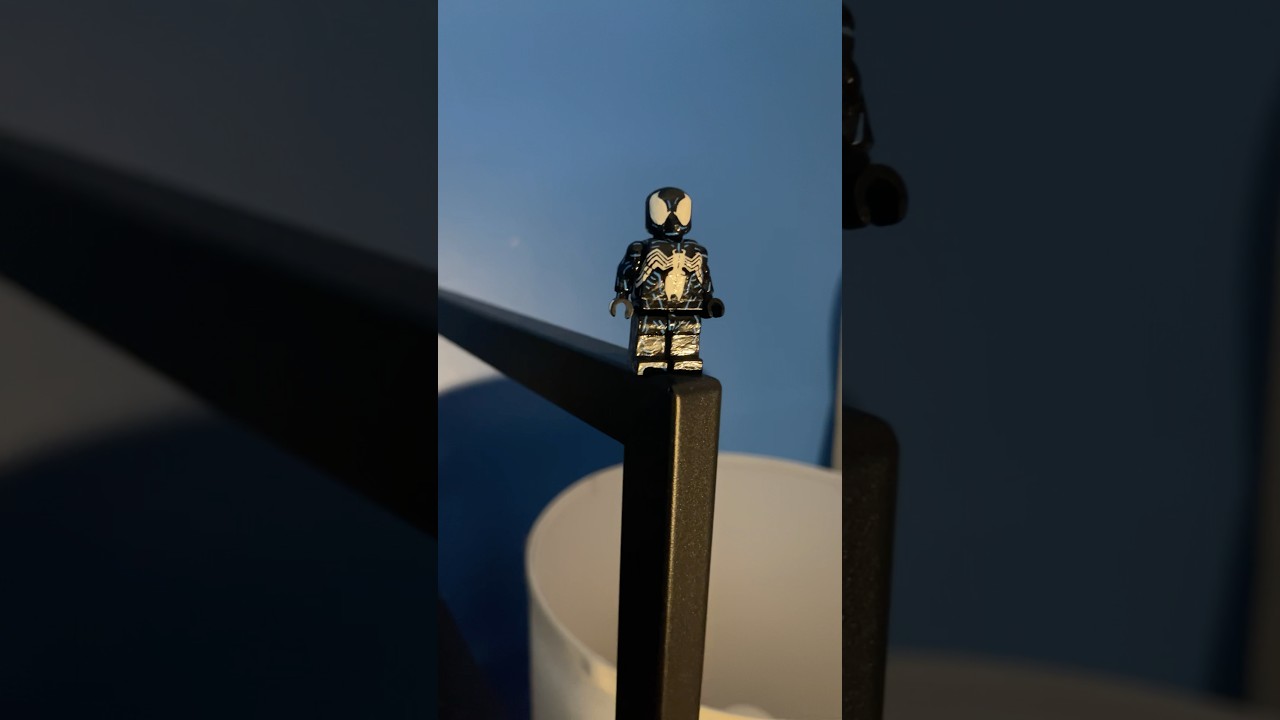 Comice style Symbiote Spider-man custom Lego minifigure. 