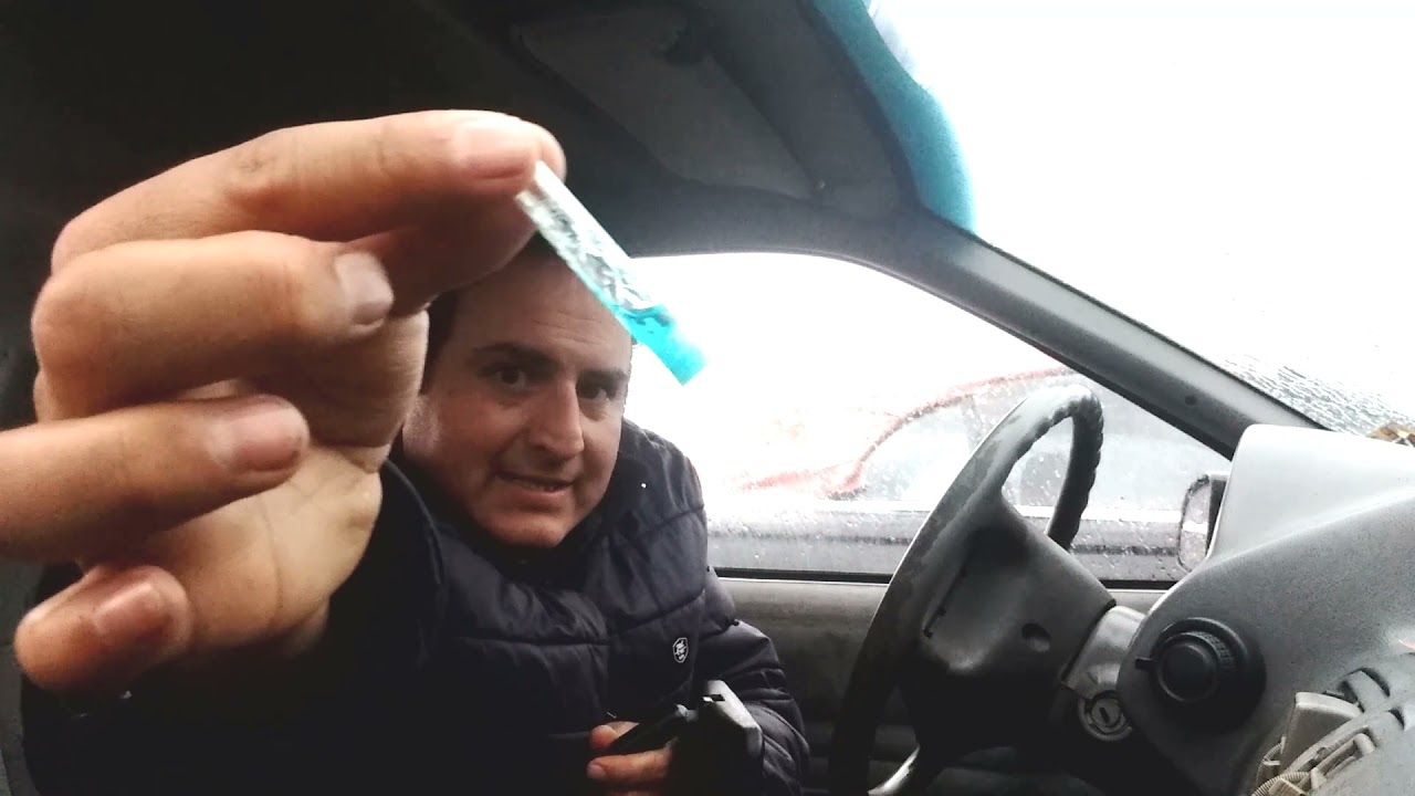 Como pegar el retrovisor de el carro con pegamento super hold