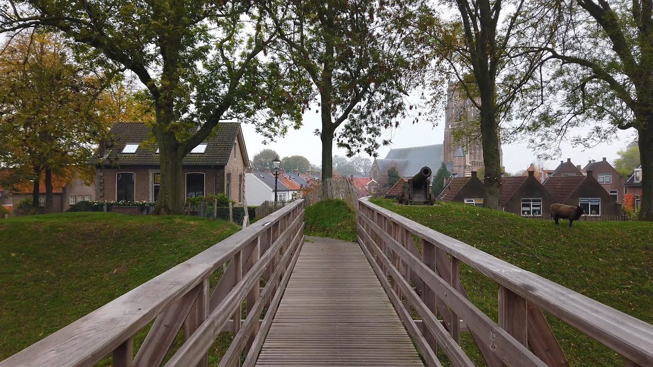 Autumn Walk in Woudrichem 🍃  | North Brabant | The Netherlands 4K60