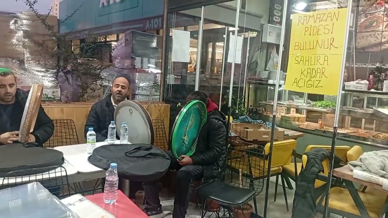 İlahi ekibimizde özel günlerinizde her zaman sizinle olacağız As pide 19 Şahin ve Fatih usta mekanda