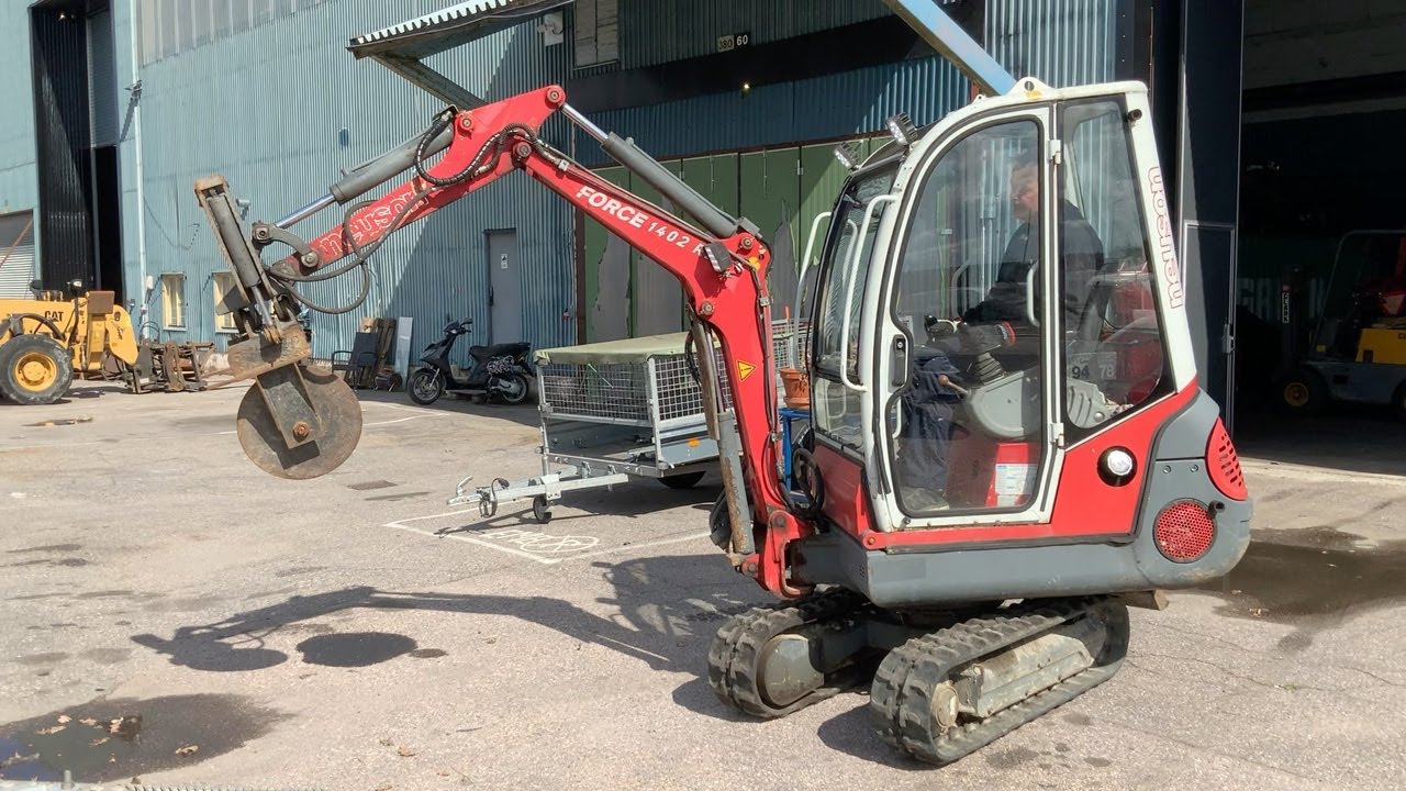 Köp Grävmaskin med maskinsläp Neuson 1402 RDV på Klaravik