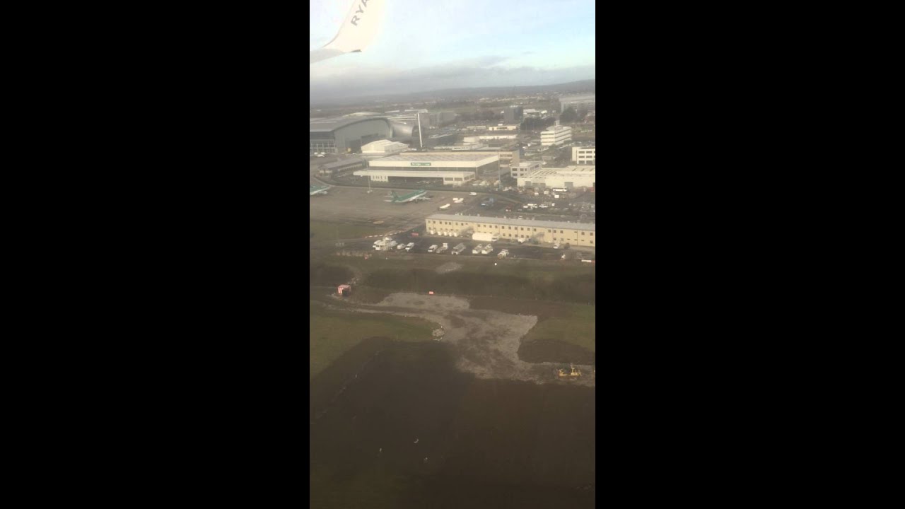 Ryanair Fr555 Man T3 to Dub T1 Landing at Dublin Rwy 28 01/02/16