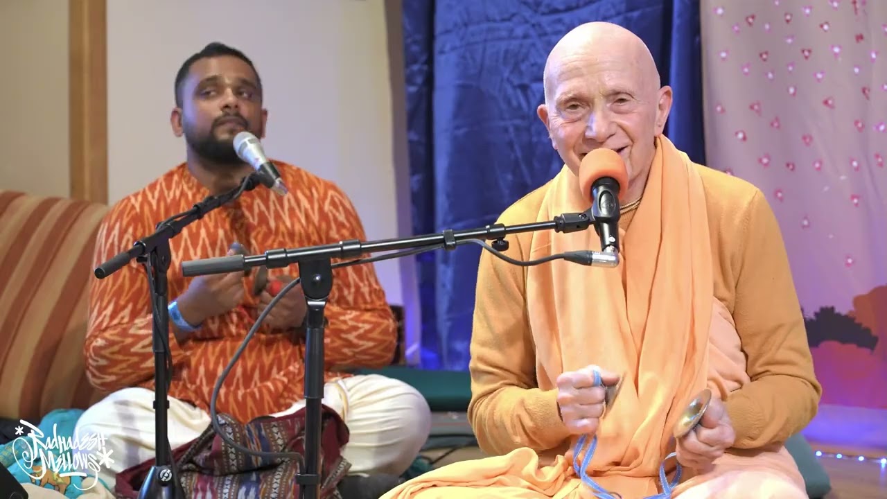 Sincere Kirtan by Candramauli Swami - Day 2 - Radhadesh Mellows 2022