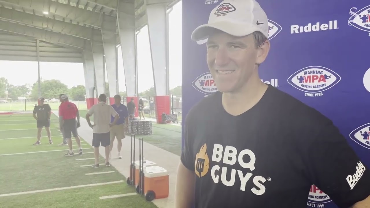 Peyton and Eli Manning talk Arch Manning, Texas Longhorns Football and Ryan Wingo
