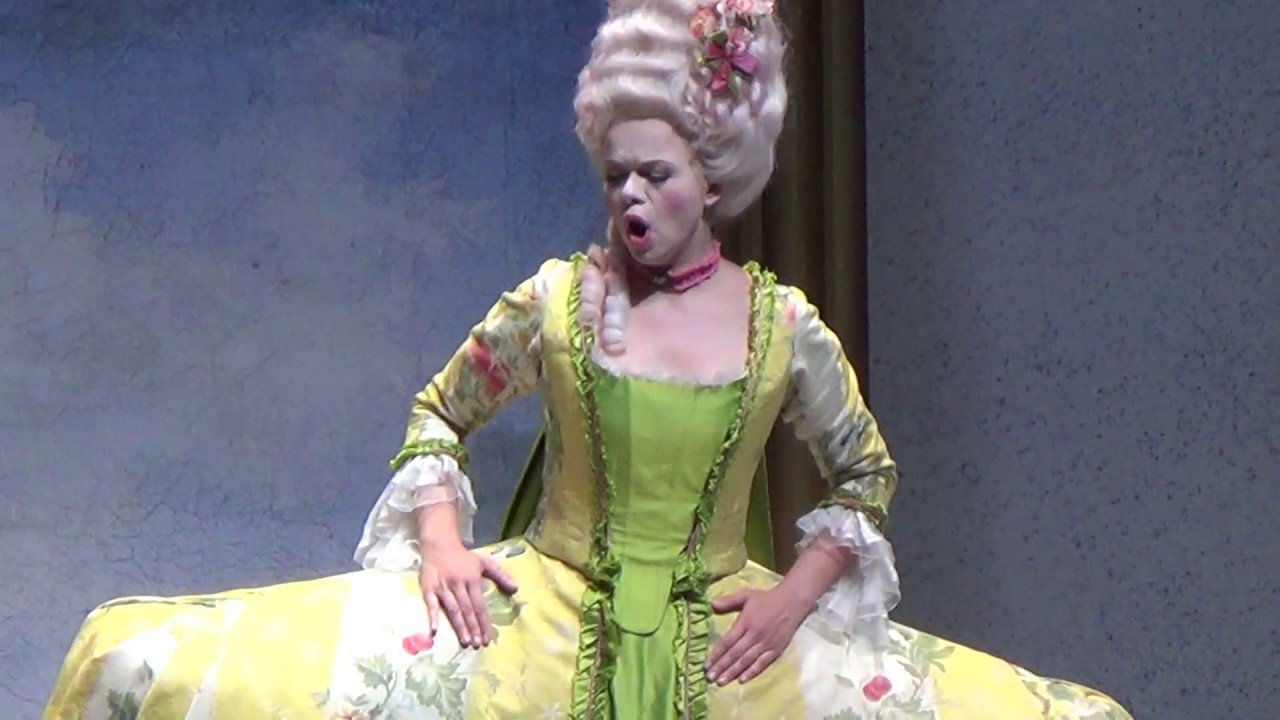 Nadezhda Karyazina as Federica in Luisa Miller