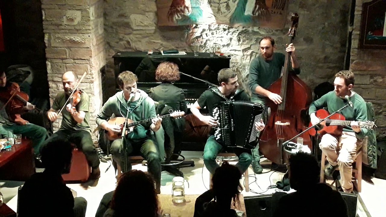 Η Ελένη η ζωντοχήρα ( Rebetien & friends)
