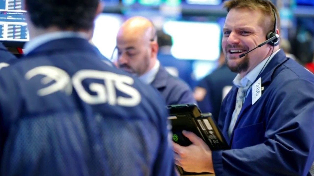 Wall Street rises to cap off rocky year