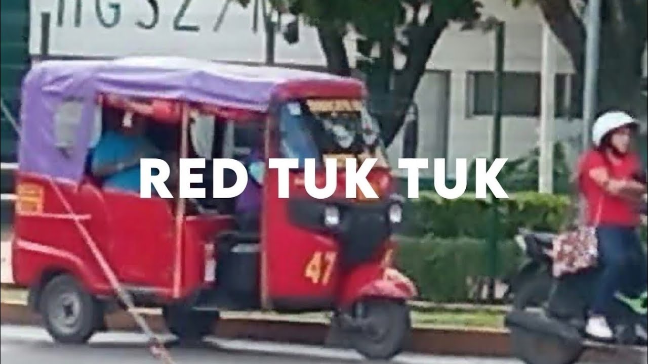 Red Tuk Tuk transport Cozumel 