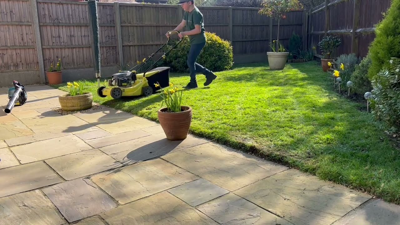 Mowing Season is FINALLY here! | First Grass cut of 2022