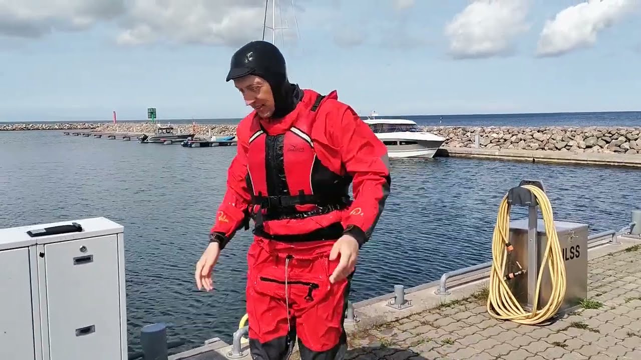 Palm Cascade Drysuit unpacking and seal leak test