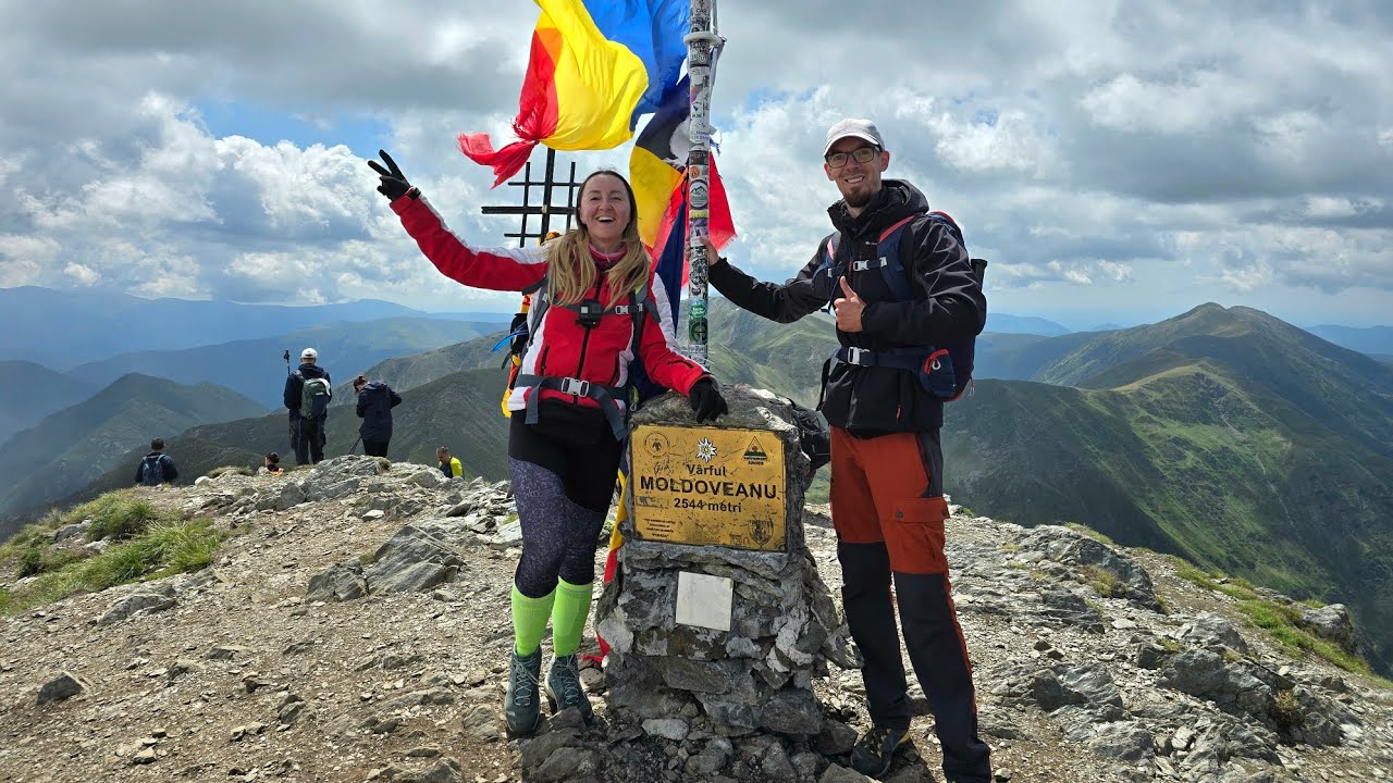Cel mai frumos şi greu traseu spre Vârful Moldoveanu 2544m. Cum arată cu adevărat - fără filtre.