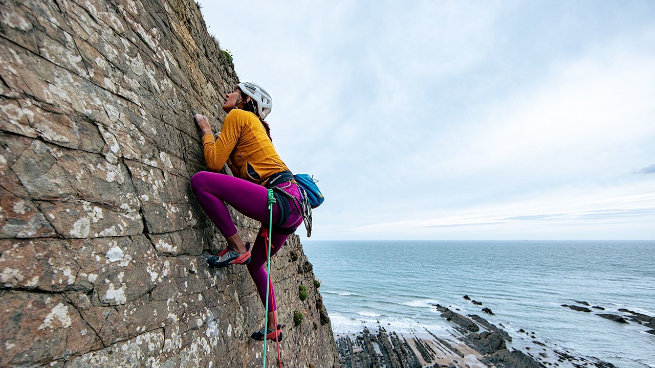 Anna Hazelnutt climbs the Walk of Life (2022, FFA) &ndash; a film by Alastair Lee