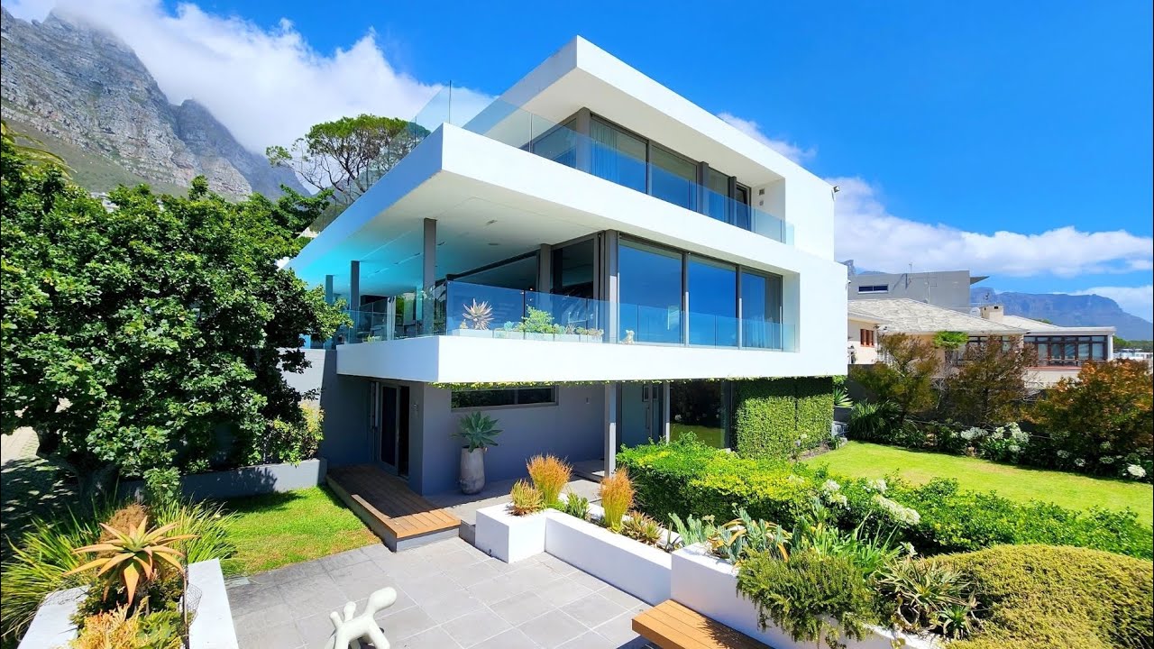 R59,995,000 Camps Bay, Cape Town🇿🇦