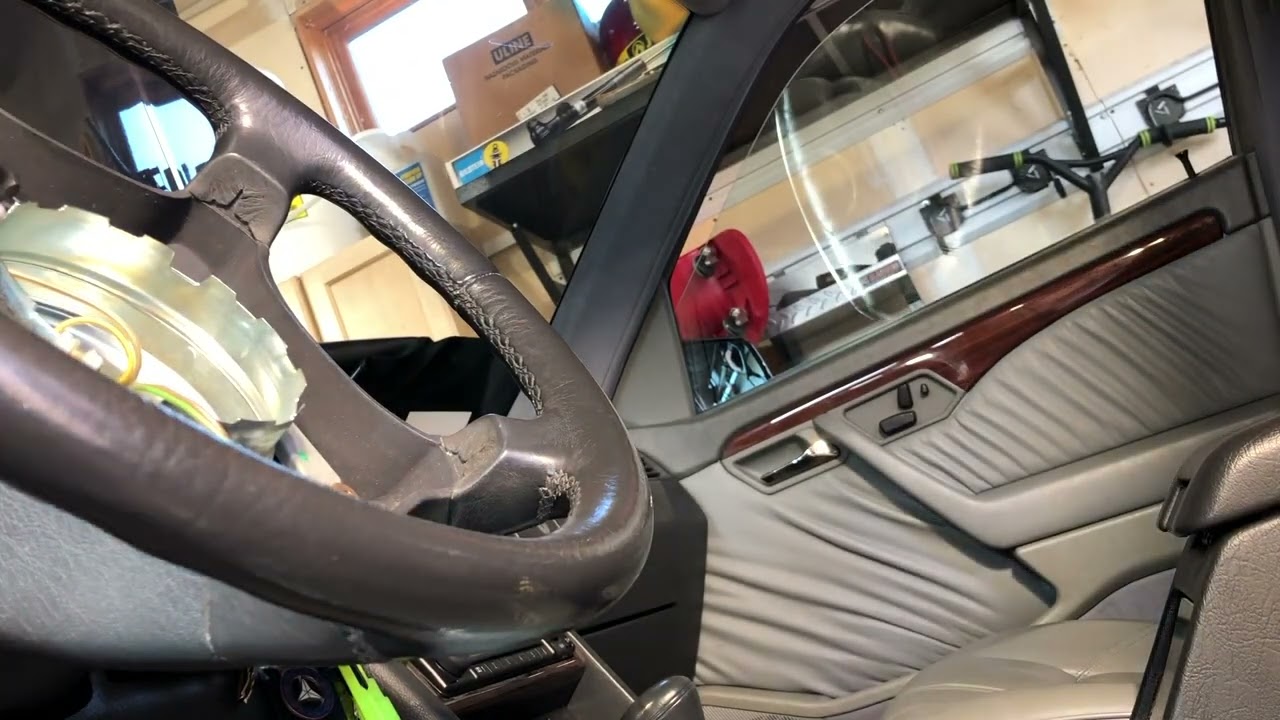 Removing Steering Wheel and Airbag 1994 Mercedes C280
