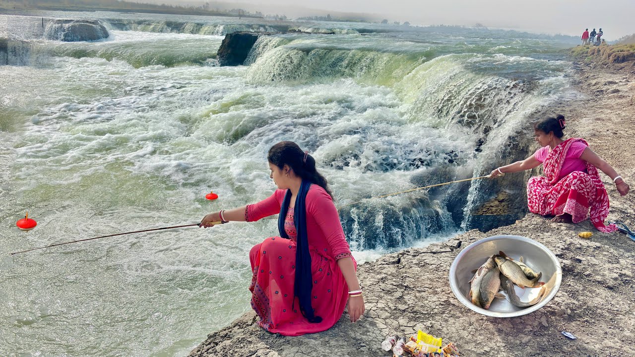 Unique Fishing Video🎣🎣|| Two Beautiful cute lady fishing in the river with hook | River hook fishing
