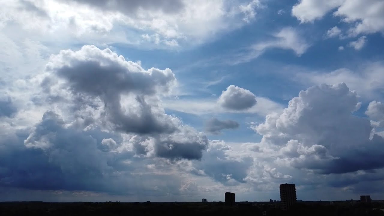 under the clouds 1080p drone chillout muziek