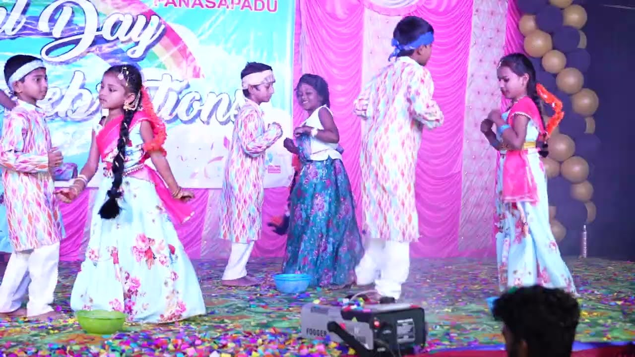 Pullame pilla song pair dance performance @RainbowschoolPanasapadu
