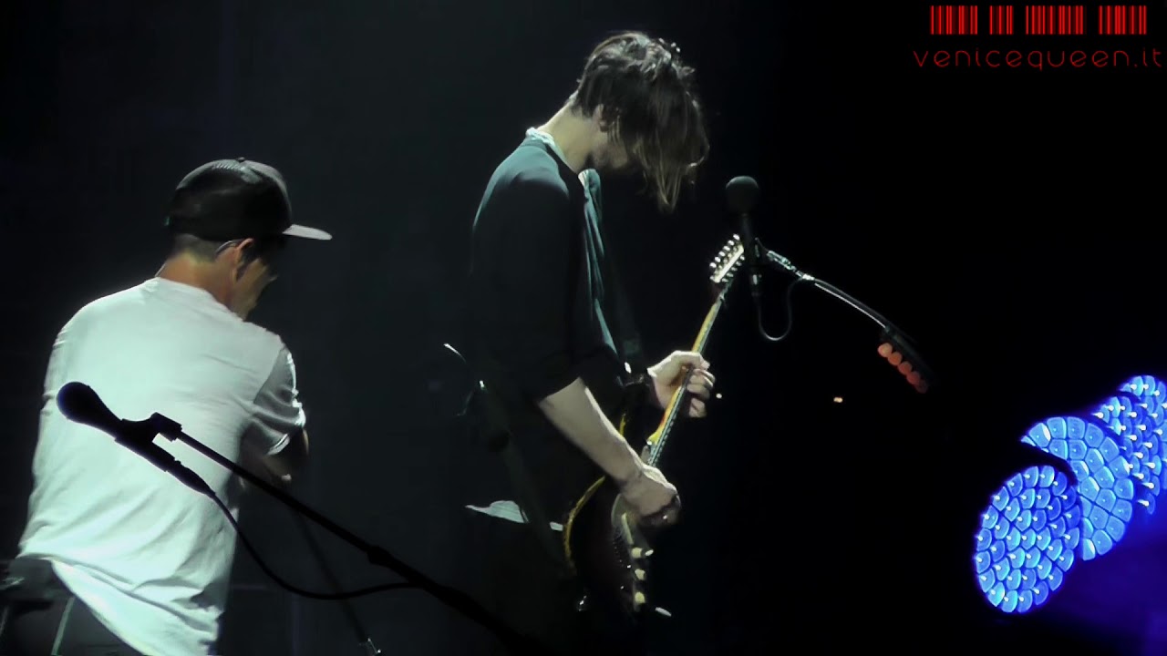 Red Hot Chili Peppers - The longest wave  [SBD Audio] (Turin, 10/10/2016)