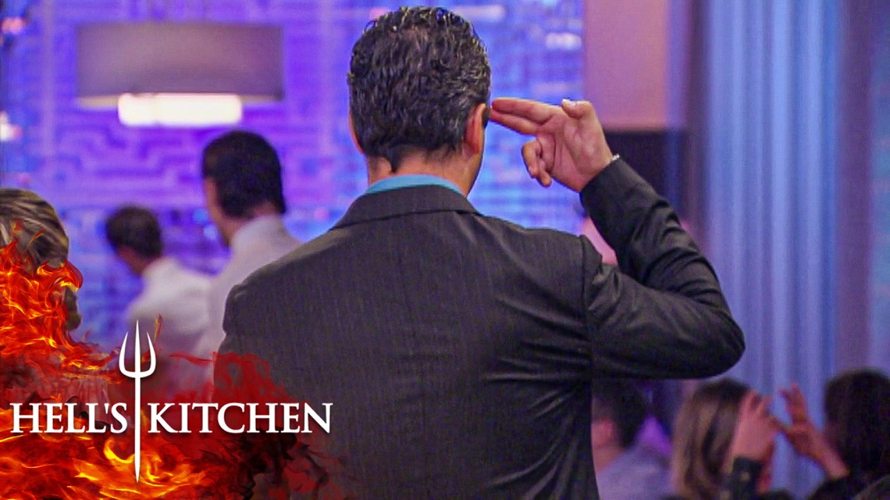 With Black Jackets on the Line, One Team Leaves Half a Table Waiting | Hell's Kitchen Full Service