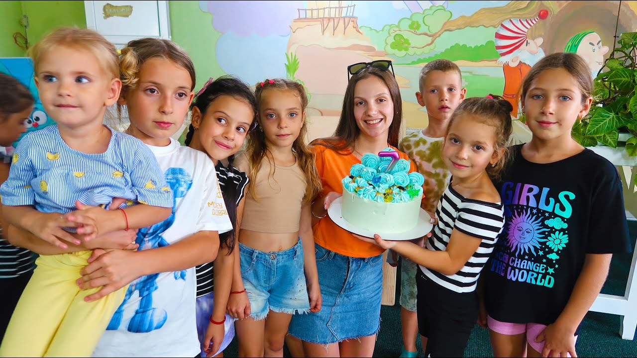Irochka cu Andries merg la Ziua de Nastere a lui Melisa
