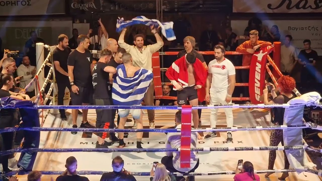 Ο Νίκος Παπανικολάου σήκωσε την ελληνική σημαία ψηλά! Κέρδισε τον Τούρκο αντίπαλο του