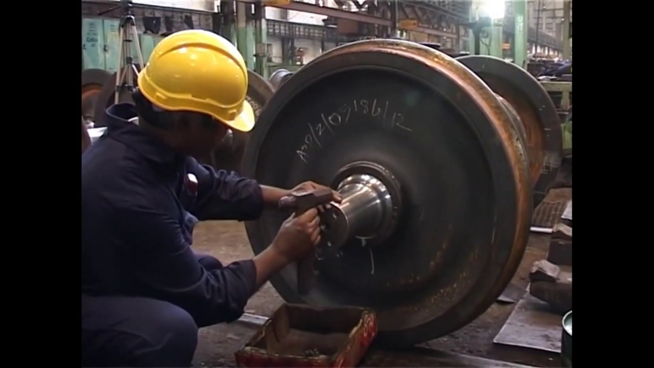 How are Railway Wheel Sets made...The complete Assembly Process with Brake Disks