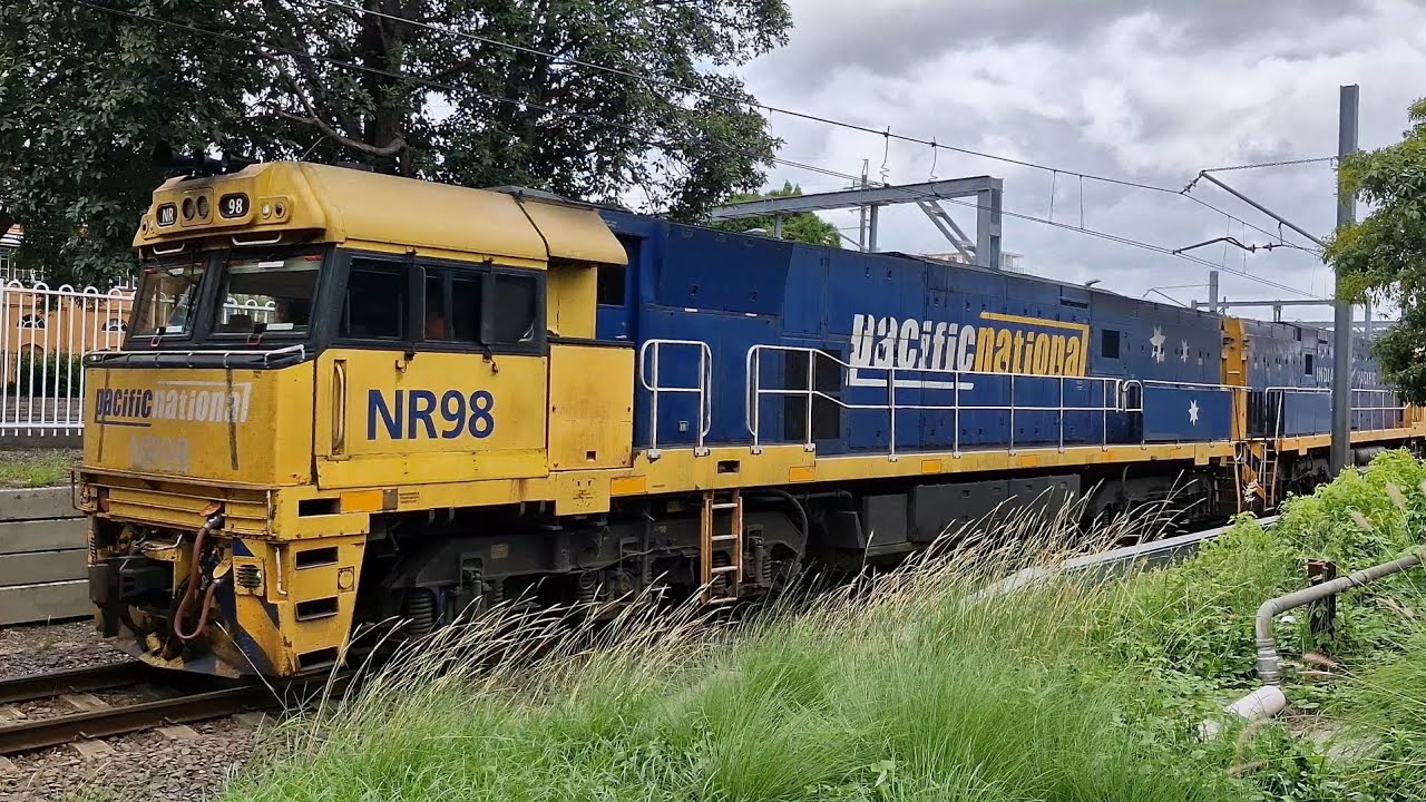 08/03/26 Pacific National Intermodal 7MB4 passing Homebush 