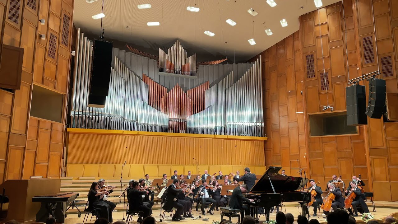 Ilisz Dominik - L. van Beethoven 3rd piano concerto in Bucharest with Radio Romania