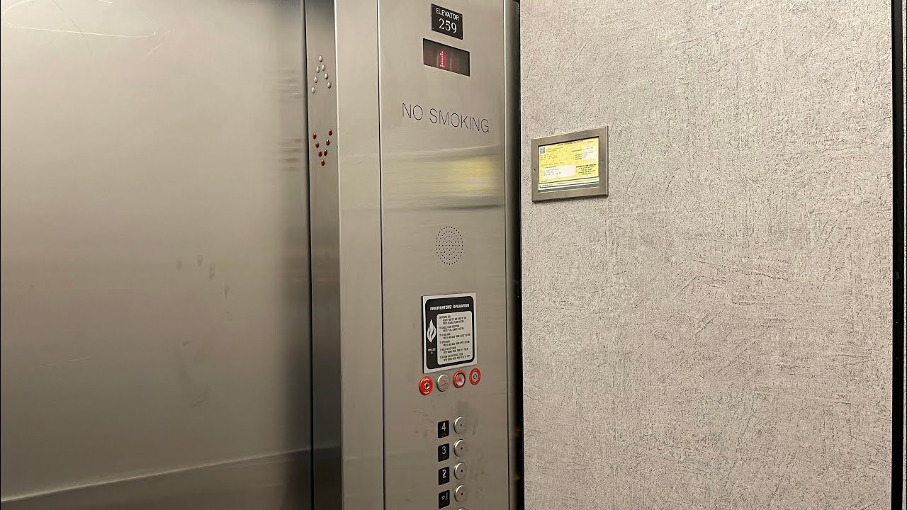 Crappy MontgomeryKone hydraulic elevator | Mary gates hall | Seattle, Wa