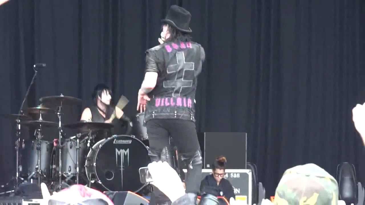 [05] Marilyn Manson - The Dope Show (Soundwave Festival 2012)