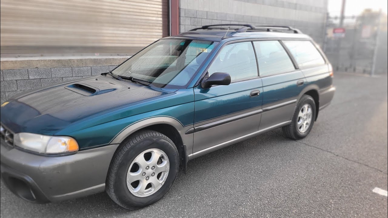 Subaru Legacy Outback Limited AWD универсал 1998 года выпуска, пробег 118 000 км.