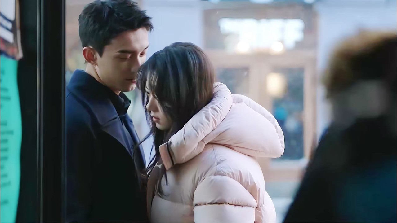 ⛄They almost kissed! The girl played hard to get, but the heartthrob was completely captivated.