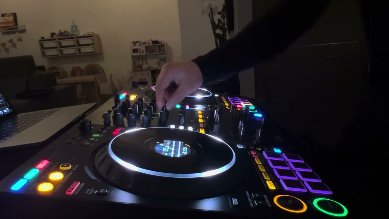 DJ Jerry - 4x duurder X Frenesi (MASH-UP)