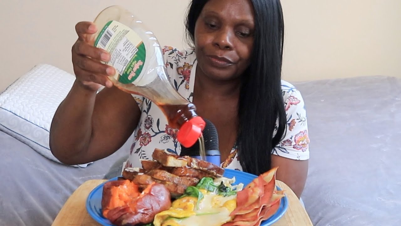FRENCH TOAST HONEY SWEET POTAT SMOKE CHEESE EGGS VEGGIE BACON ASMR EATING SOUNDS CHIT CHAT