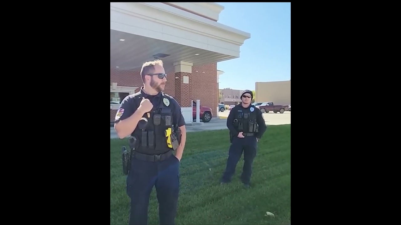 COP gets OWNED asking for GRANDMA'S I.D.!  ID Refusal ~ First Amendment Audit #idrefusal #idcookie