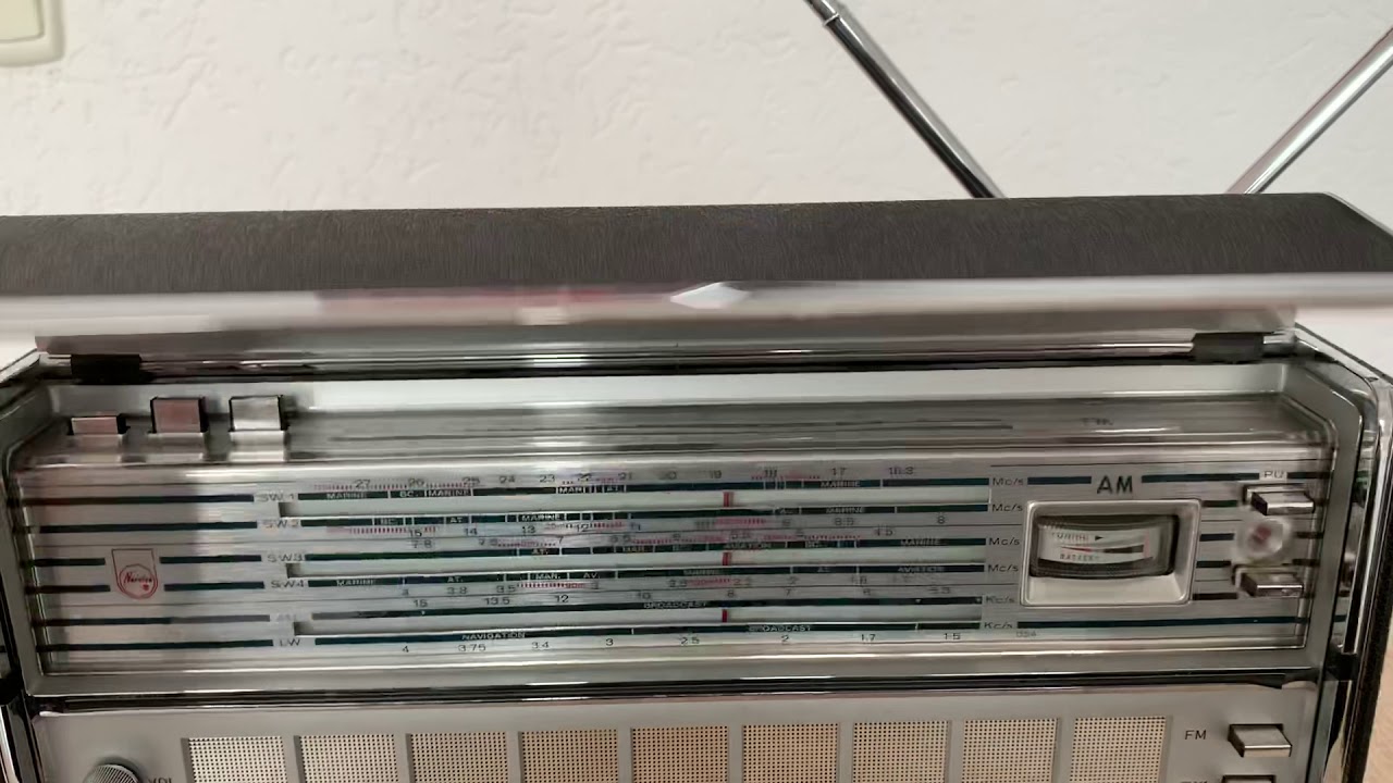 1969 Philips Norelco spy radio from Bond 007 Diamonds are Forever  movie