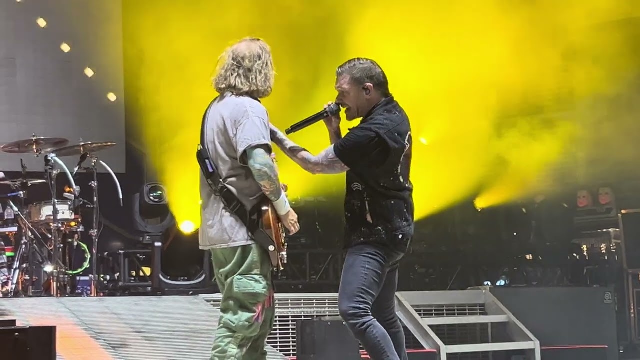 Shinedown - Diamond Eyes (Boom-Lay Boom-Lay Boom) 7/18/24 Hammond IN (4K & MV88)