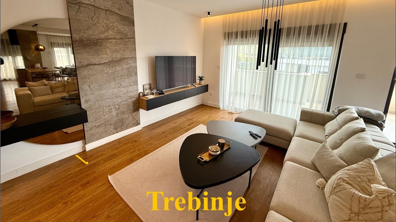 TREBINJE- Prodaje se Pent-House glavna ulica 176.21 m2..