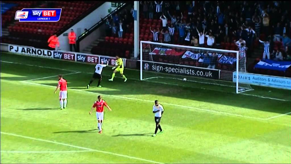 Walsall vs Colchester United - League One 2013/2014
