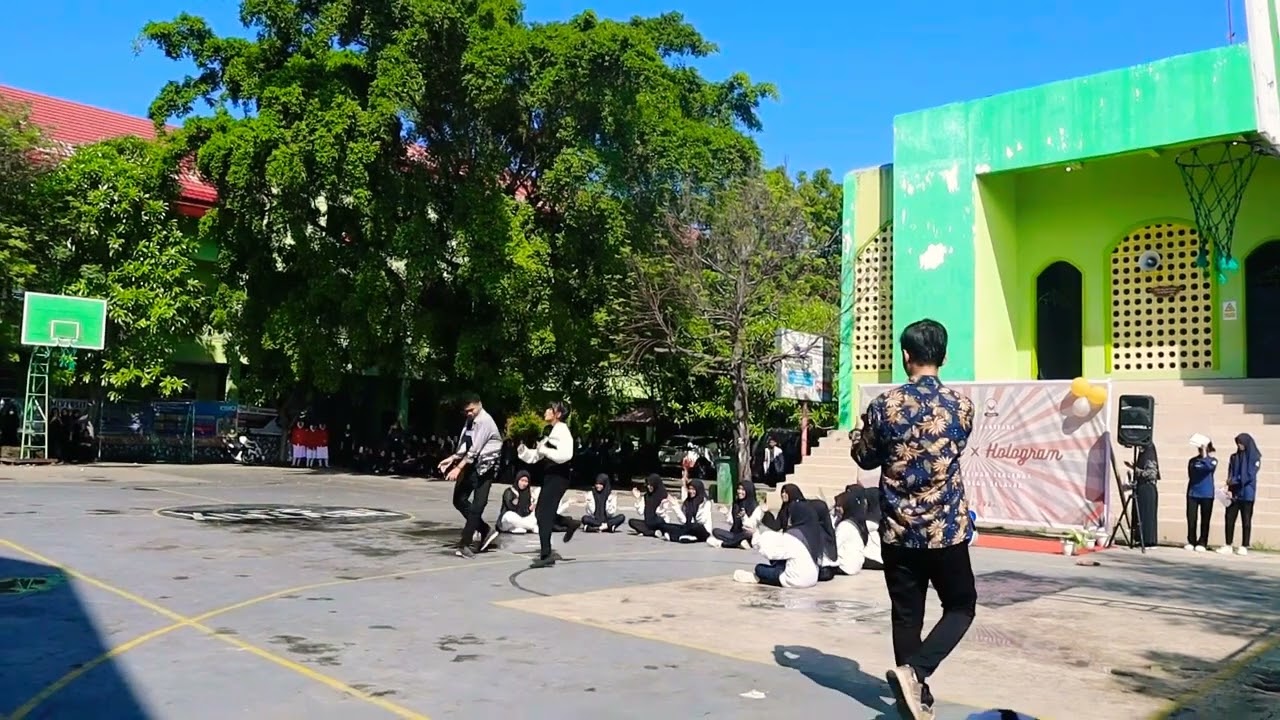 FLASHMOB INGATLAH HARI INI | Hardiknas × Hologram |