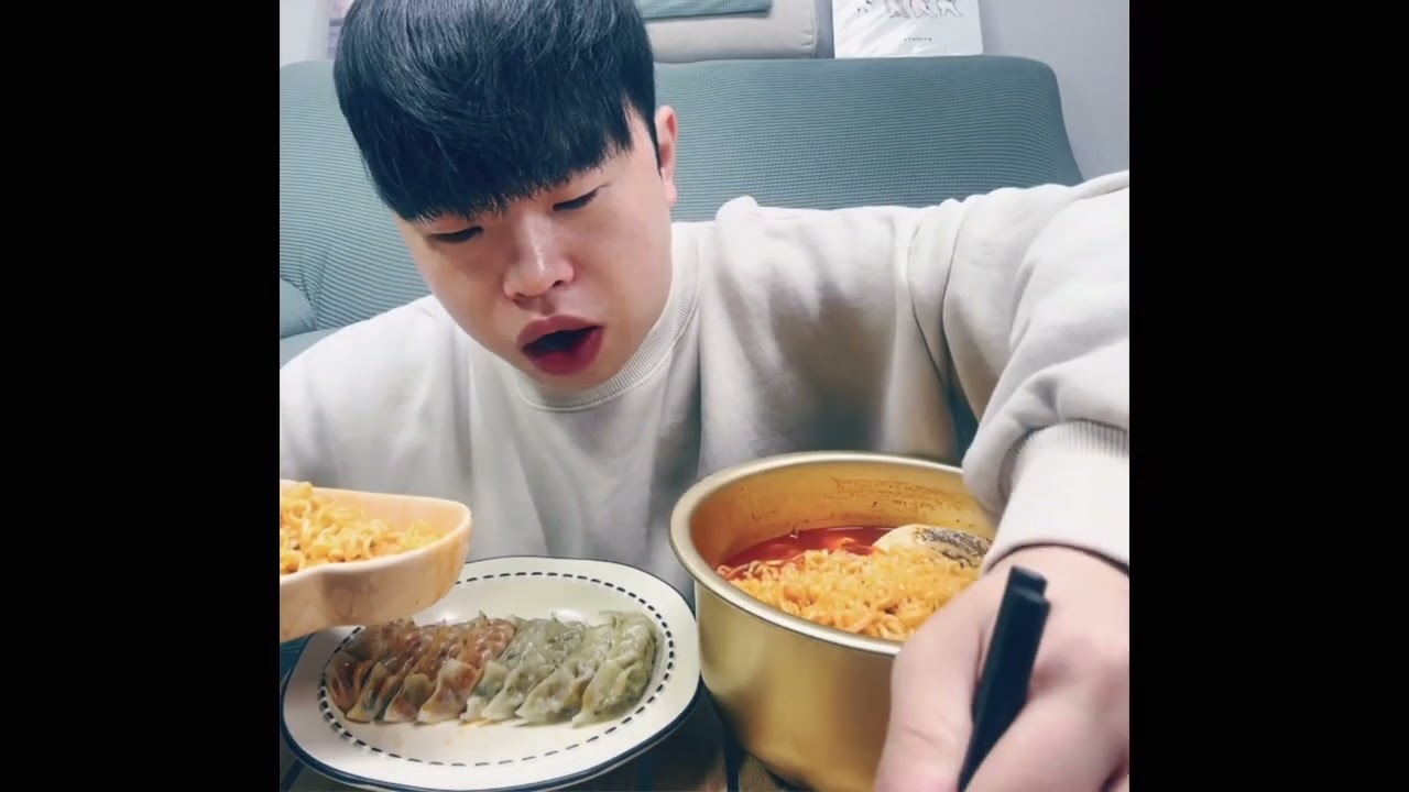 콩나물순두부열라면+수제찐만두