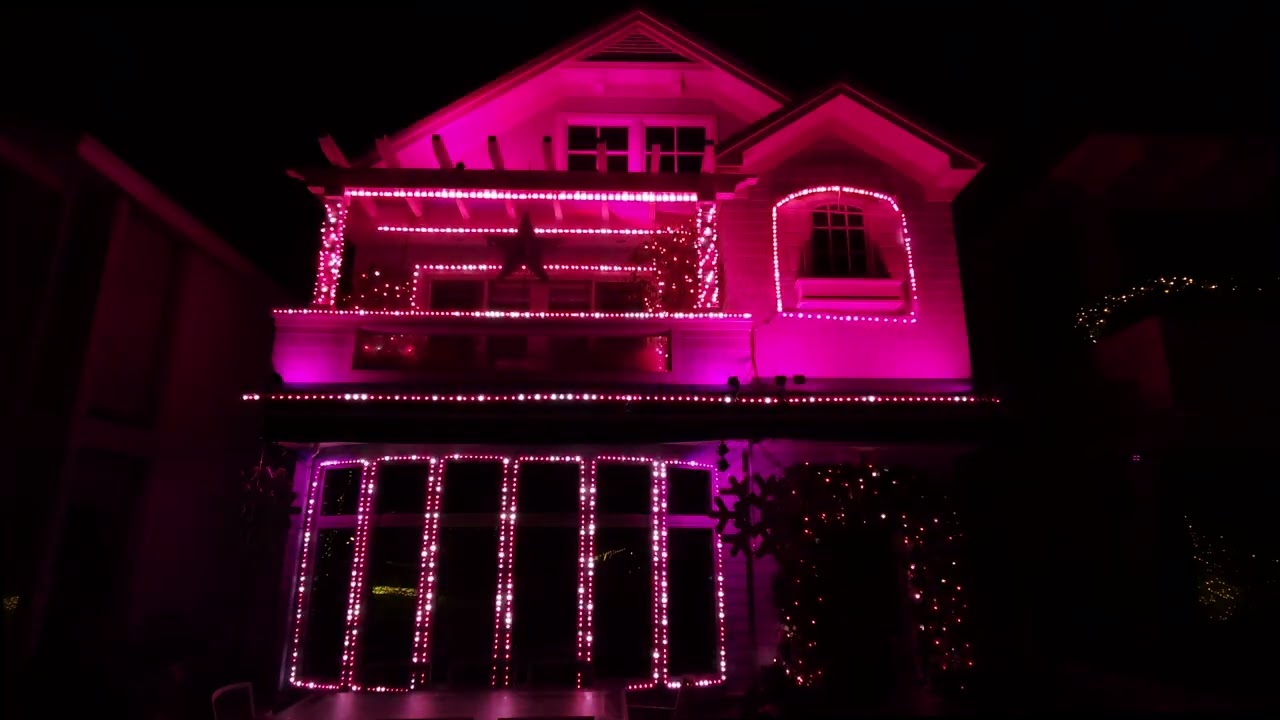 Balboa Island Christmas Light Show 2024 (4K 60FPS)
