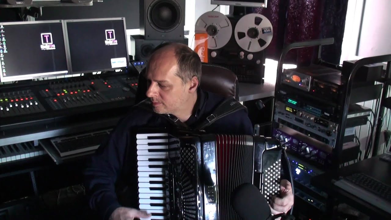 Vlada Panovic  (accordion jazz) - Cheek To Cheek