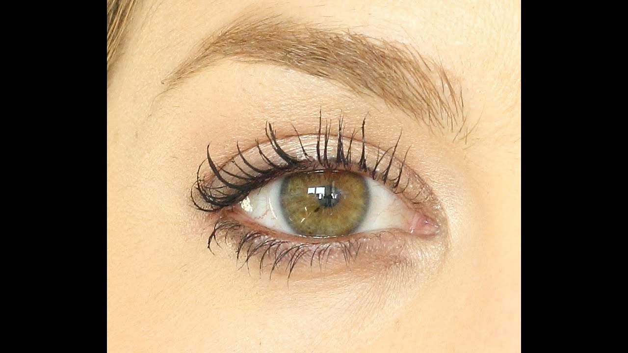 CÓMO MAQUILLAR OJOS CAÍDOS